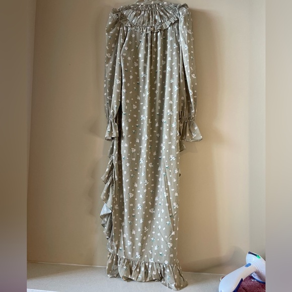 WEWOREWHAT High Low Polka Dot Floral Dress - Picture 3 of 7